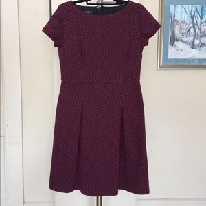 Tablots, deep red, A line, boat neck, knit dress.